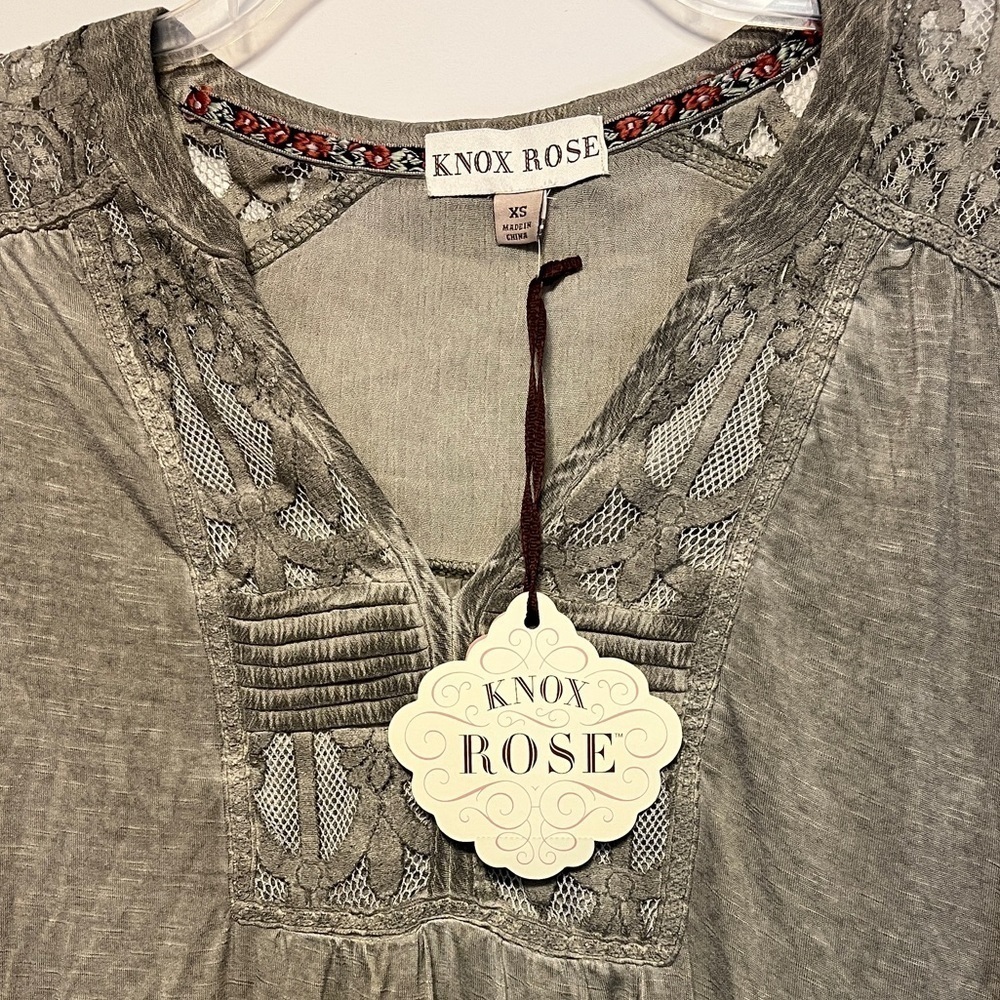 Knox Rose NWT Stonewash Grey Peasant Top Sz XS - Picture 2 of 8